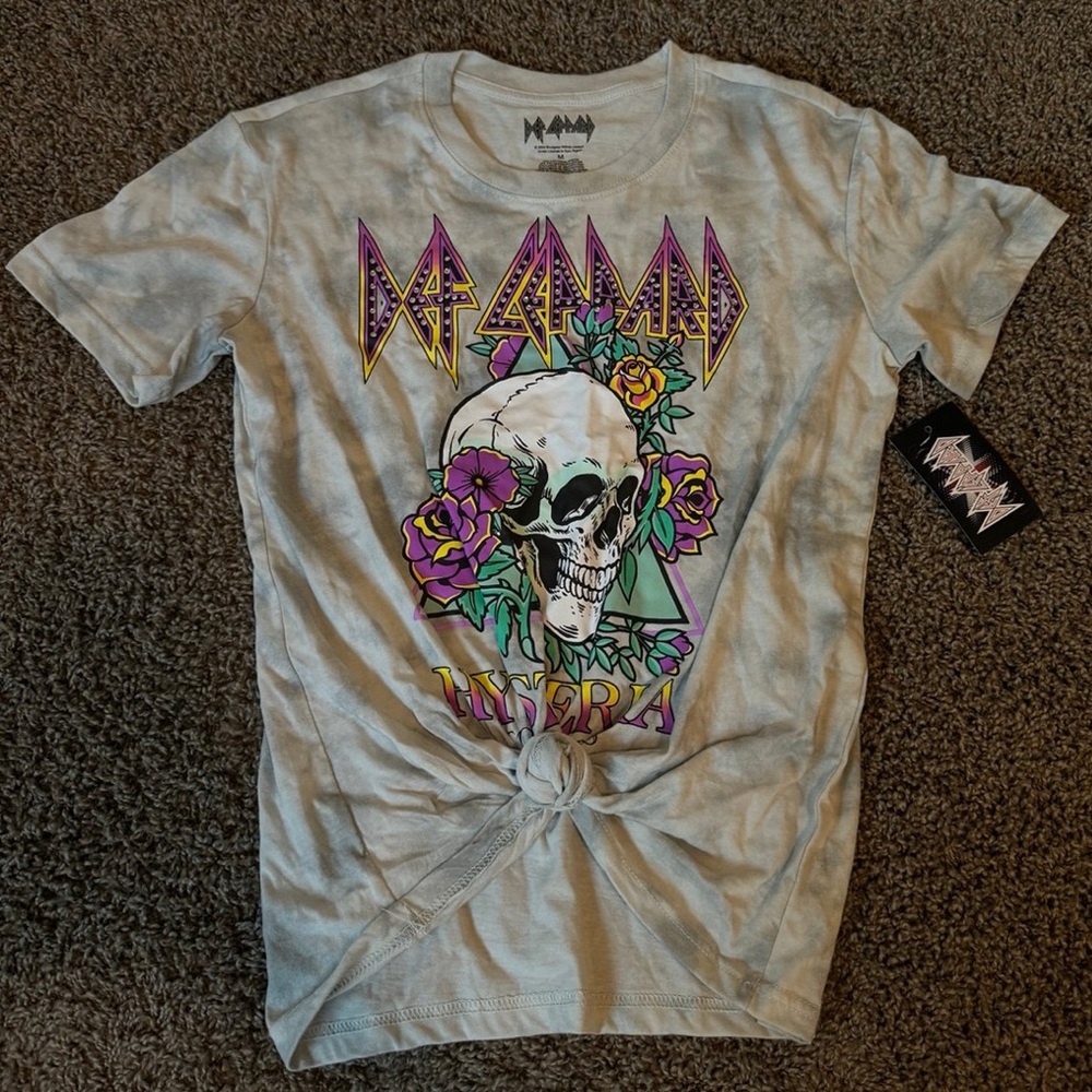 DEF LEPPARD Rhinestoned T-Shirt! 💀🌺 - Picture 7 of 7
